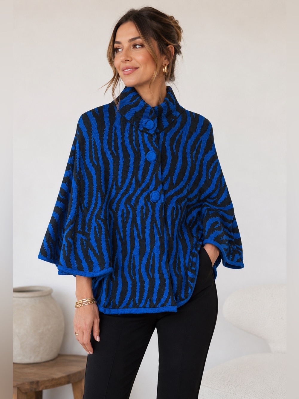 Alpaca Fina Zebra Print Button Cape Poncho Made in Peru One‎ Size